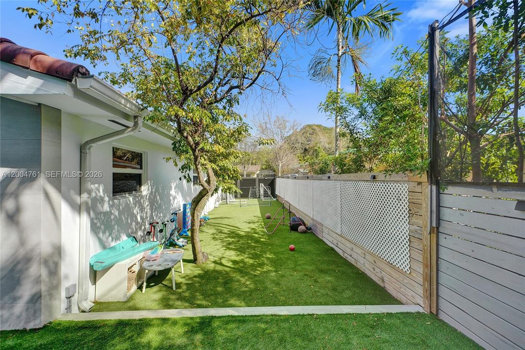 For Sale: $2,450,000 (5 beds, 3 baths, 0 Square Feet)
