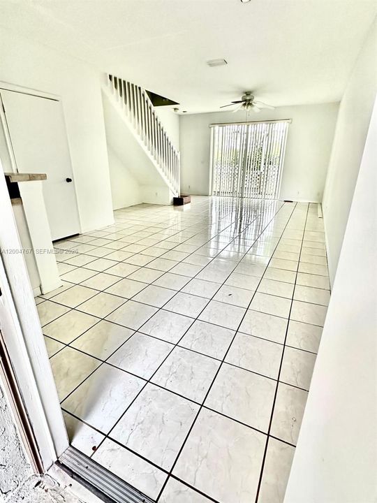 En Renta: $2,750 (2 camas, 2 baños, 1294 Pies cuadrados)