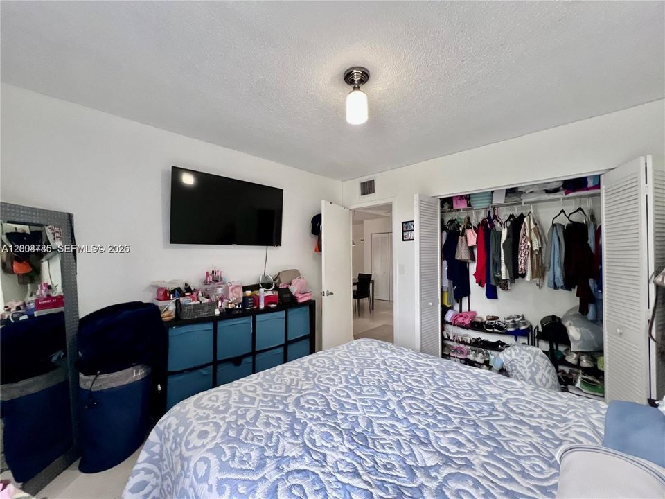 Activo con contrato: $167,000 (1 camas, 1 baños, 660 Pies cuadrados)