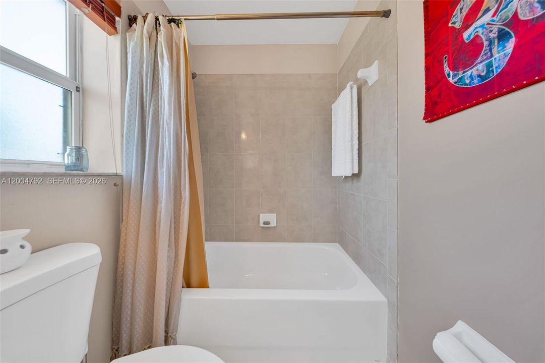 For Sale: $479,000 (3 beds, 2 baths, 1812 Square Feet)