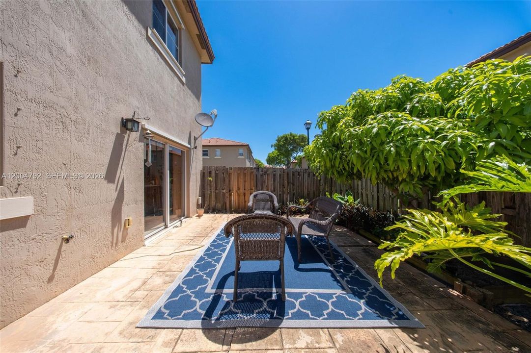 For Sale: $479,000 (3 beds, 2 baths, 1812 Square Feet)