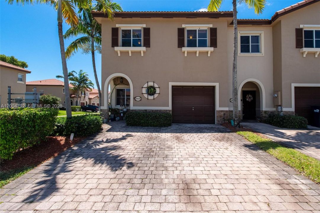 For Sale: $479,000 (3 beds, 2 baths, 1812 Square Feet)