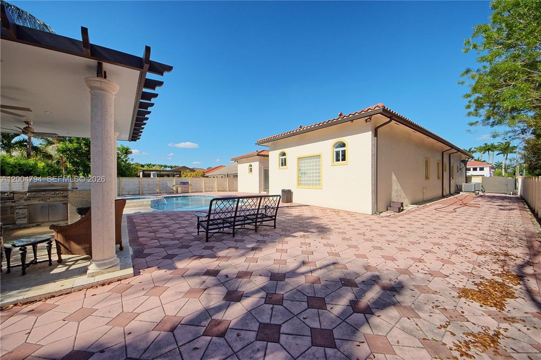 Active With Contract: $1,649,000 (4 beds, 4 baths, 3281 Square Feet)
