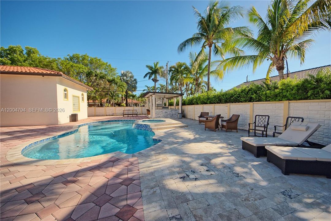 Active With Contract: $1,649,000 (4 beds, 4 baths, 3281 Square Feet)