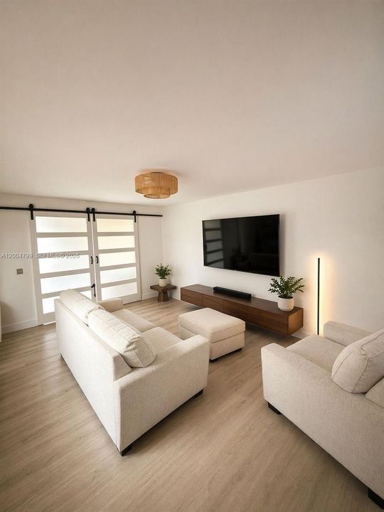 En Venta: $247,000 (1 camas, 1 baños, 644 Pies cuadrados)