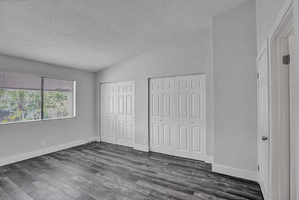 For Sale: $420,000 (2 beds, 2 baths, 1312 Square Feet)