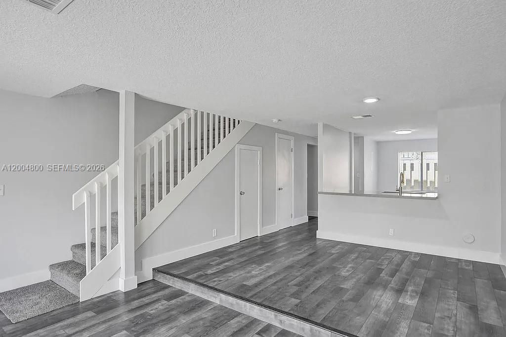 For Sale: $420,000 (2 beds, 2 baths, 1312 Square Feet)