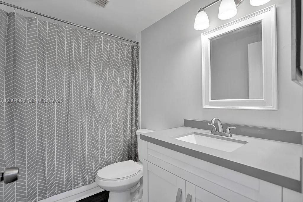 For Sale: $420,000 (2 beds, 2 baths, 1312 Square Feet)