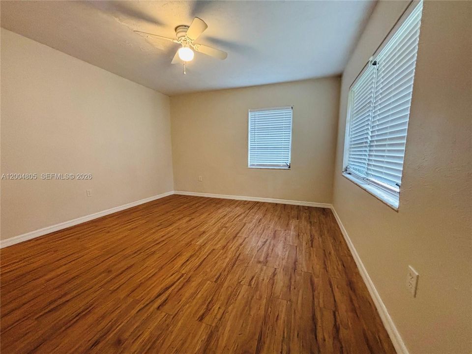For Sale: $265,000 (3 beds, 2 baths, 1624 Square Feet)