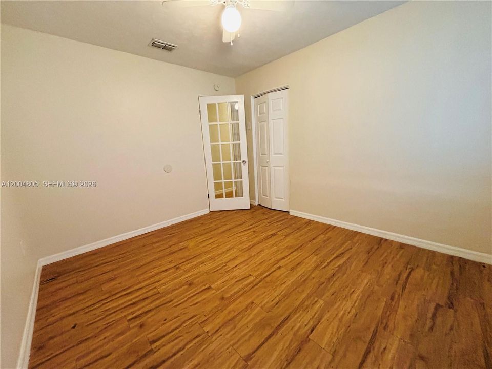 For Sale: $265,000 (3 beds, 2 baths, 1624 Square Feet)