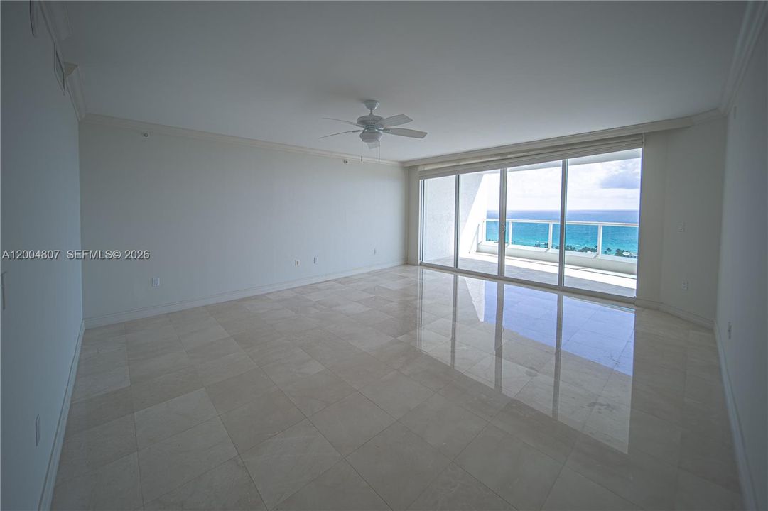 Active With Contract: $12,500 (6 beds, 6 baths, 5958 Square Feet)
