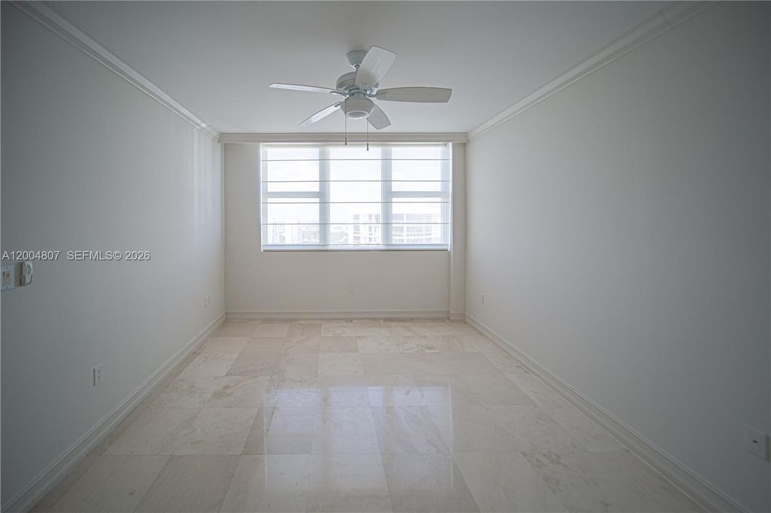 Active With Contract: $12,500 (6 beds, 6 baths, 5958 Square Feet)