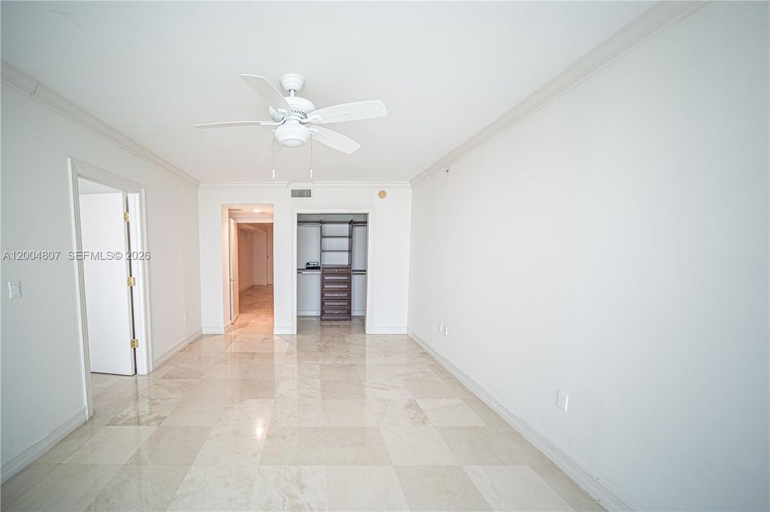 Active With Contract: $12,500 (6 beds, 6 baths, 5958 Square Feet)