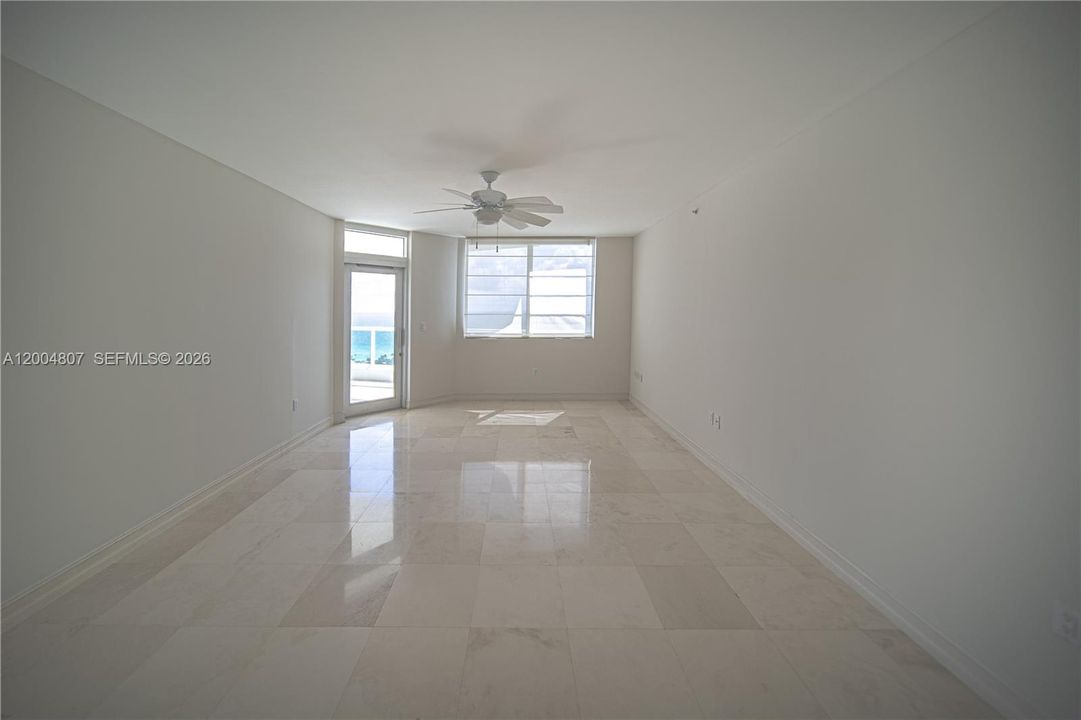 Active With Contract: $12,500 (6 beds, 6 baths, 5958 Square Feet)