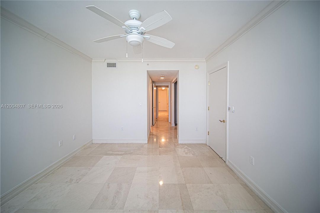 Active With Contract: $12,500 (6 beds, 6 baths, 5958 Square Feet)