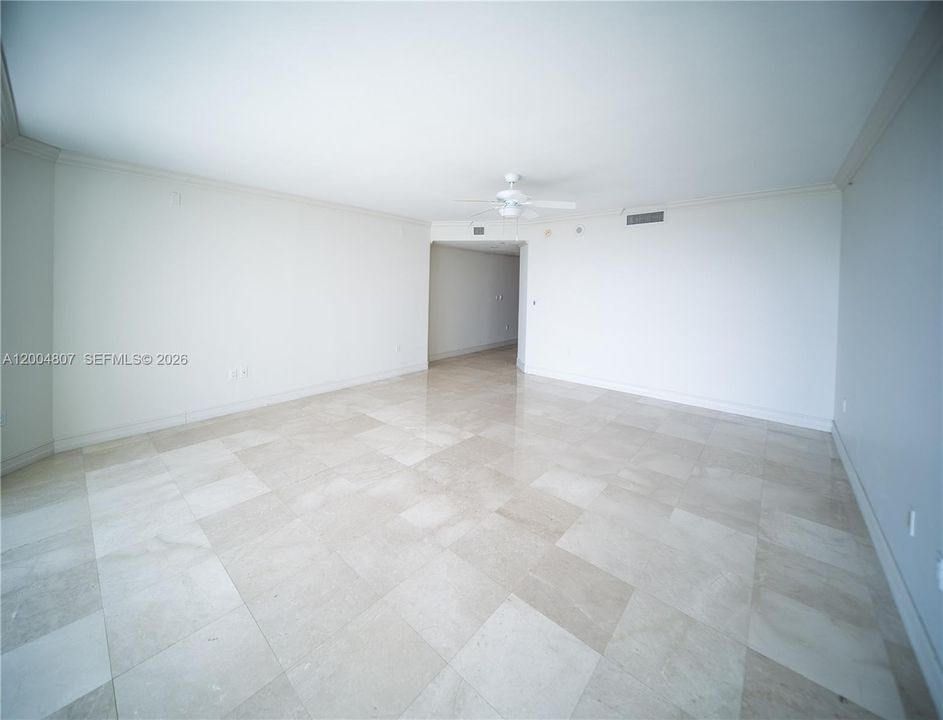 Active With Contract: $12,500 (6 beds, 6 baths, 5958 Square Feet)