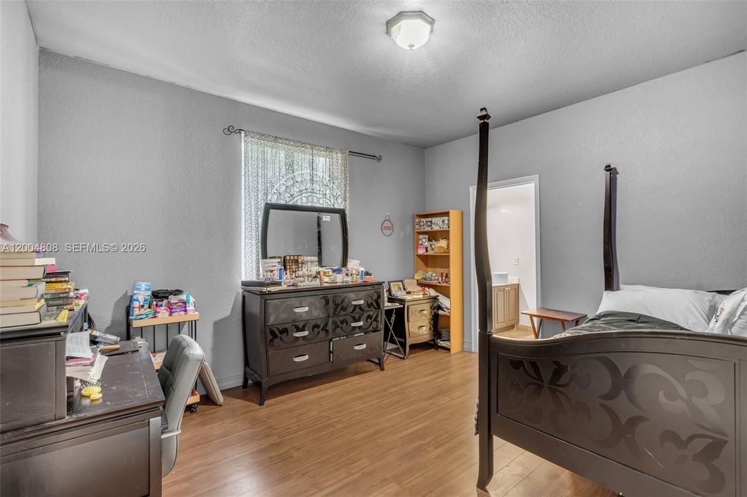 For Sale: $1,125,000 (4 beds, 3 baths, 2609 Square Feet)