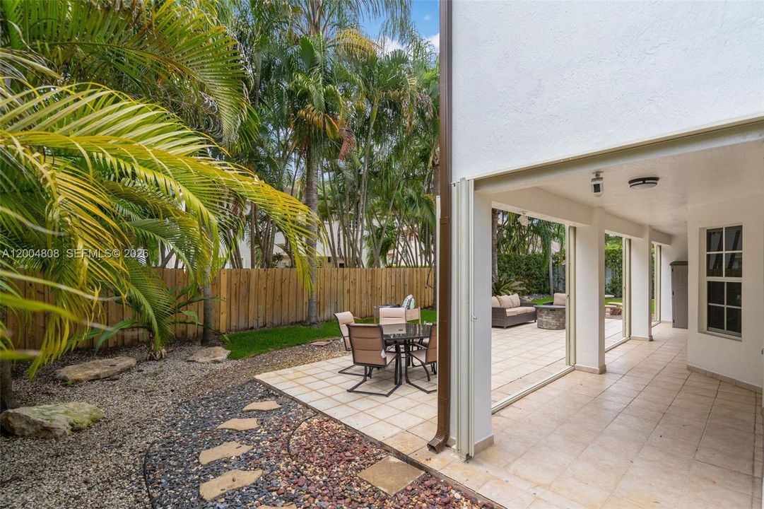 For Sale: $1,125,000 (4 beds, 3 baths, 2609 Square Feet)