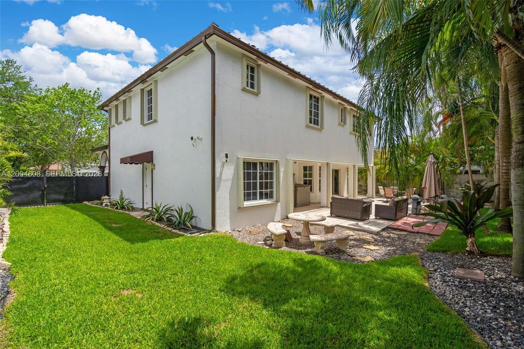 For Sale: $1,125,000 (4 beds, 3 baths, 2609 Square Feet)
