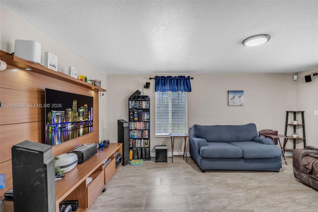 For Sale: $1,125,000 (4 beds, 3 baths, 2609 Square Feet)