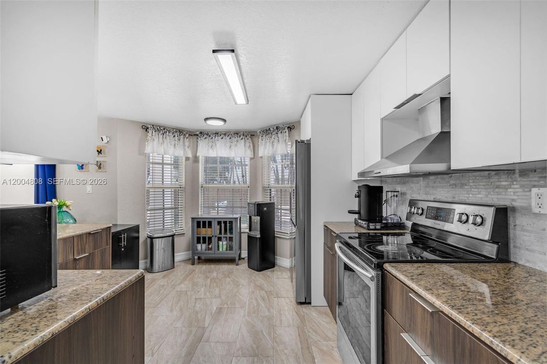 For Sale: $1,125,000 (4 beds, 3 baths, 2609 Square Feet)