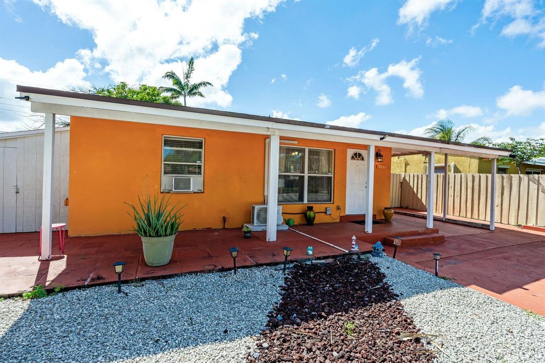 3-web-or-mls-A7402270