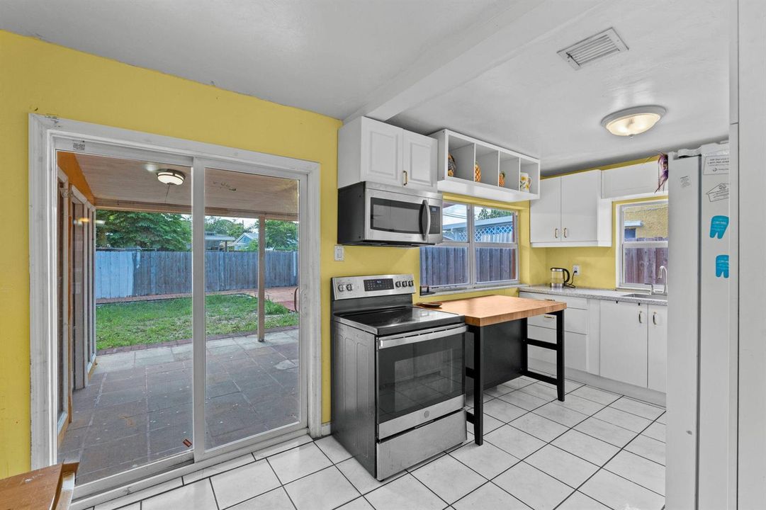 12-web-or-mls-A7402314