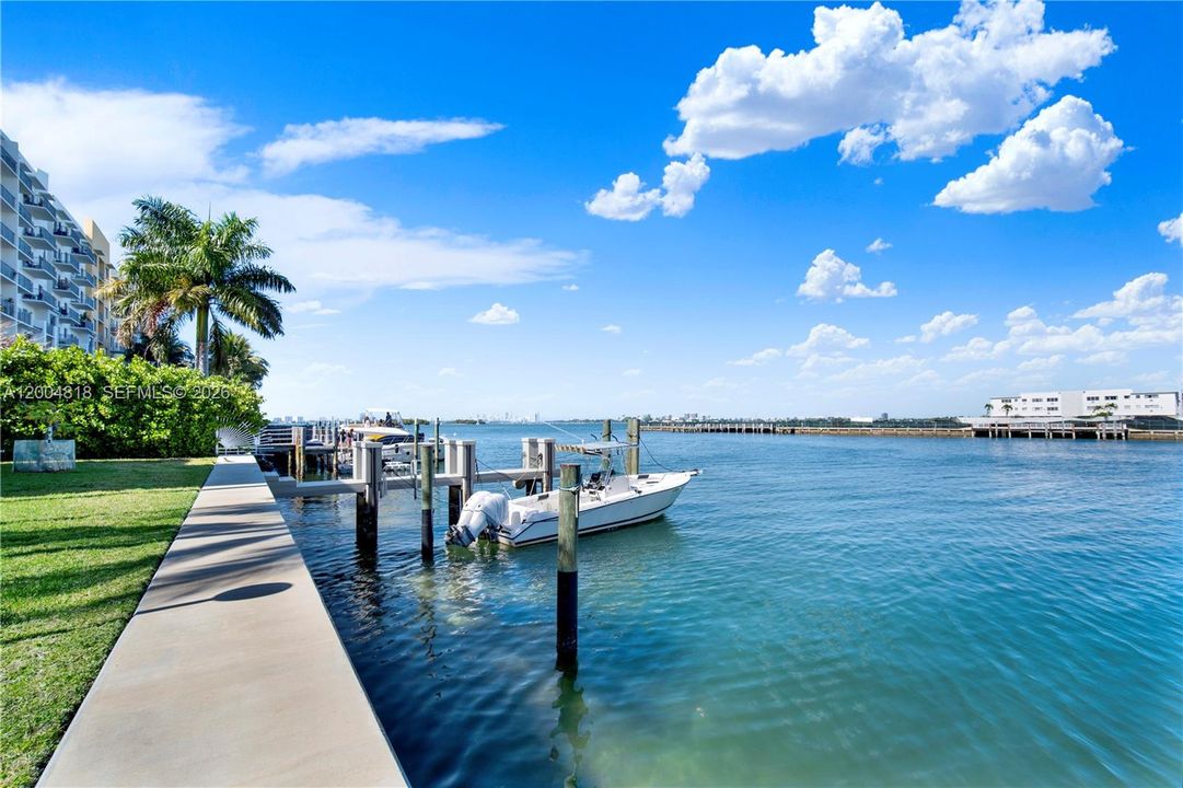 Recently Rented: $3,000 (3 beds, 2 baths, 1450 Square Feet)