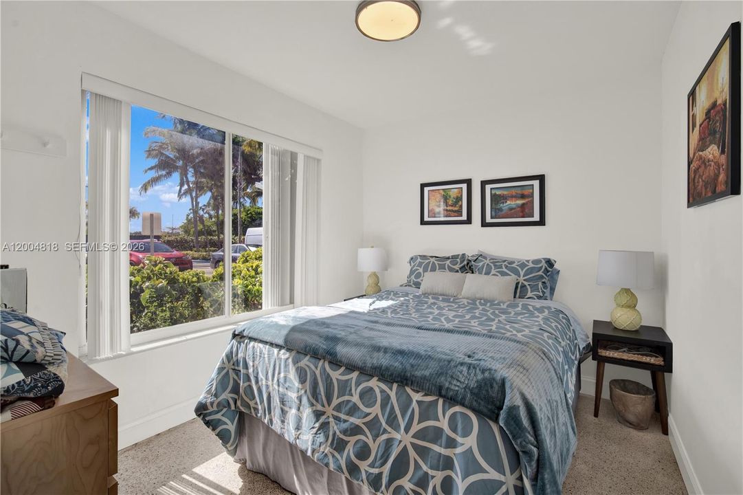 Recently Rented: $3,000 (3 beds, 2 baths, 1450 Square Feet)