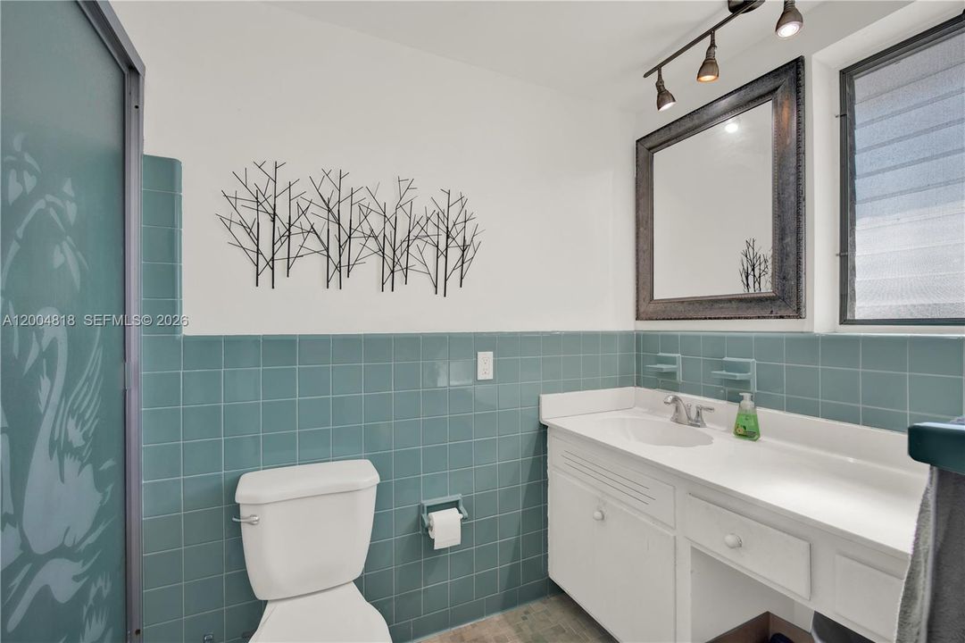 Recently Rented: $3,000 (3 beds, 2 baths, 1450 Square Feet)