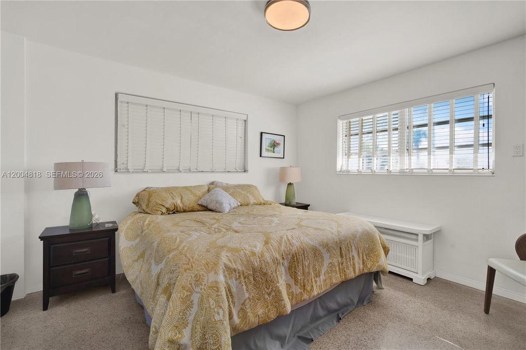 Recently Rented: $3,000 (3 beds, 2 baths, 1450 Square Feet)