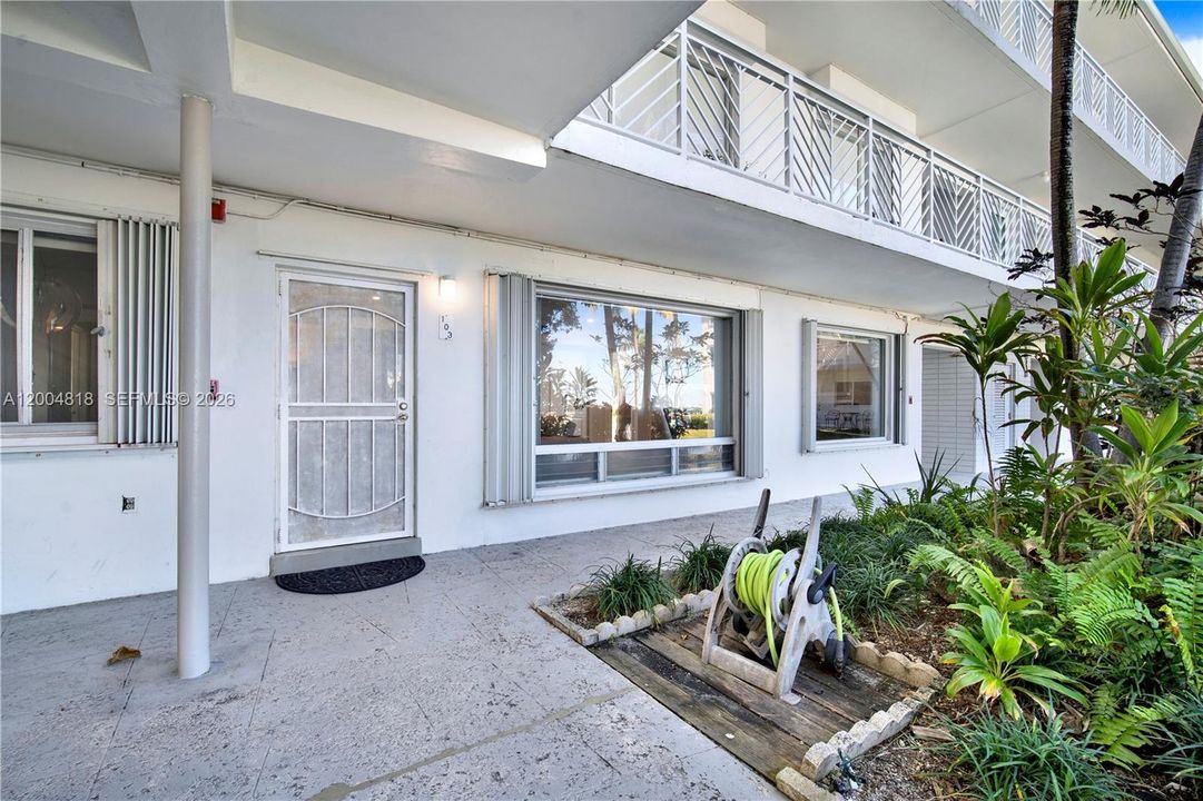 Recently Rented: $3,000 (3 beds, 2 baths, 1450 Square Feet)