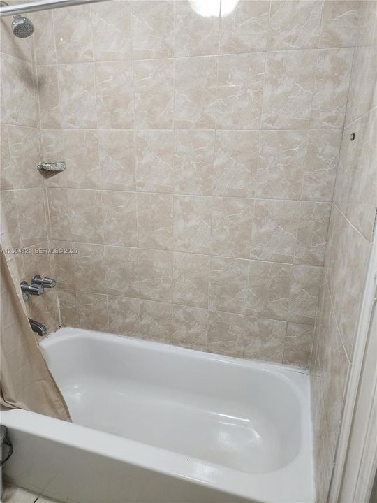 En Renta: $1,100 (1 camas, 1 baños, 1290 Pies cuadrados)