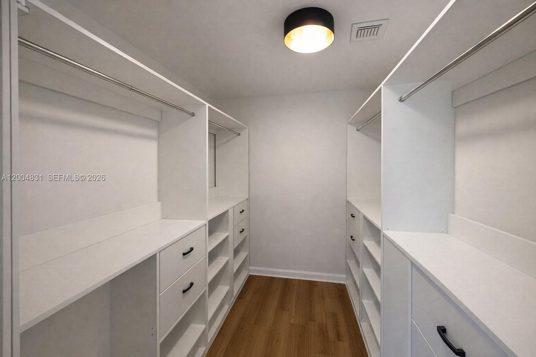 В аренду: $3,450 (2 спален, 2 ванн, 1200 Квадратных фут)