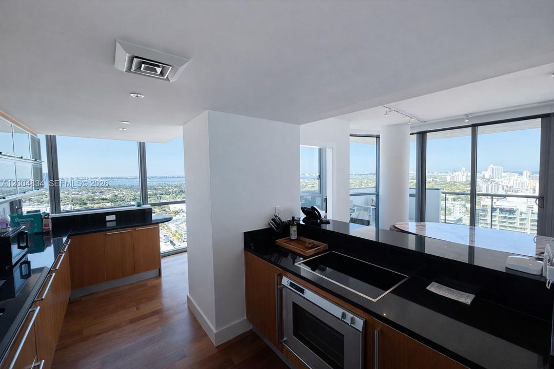 For Sale: $9,475,000 (4 beds, 4 baths, 2411 Square Feet)