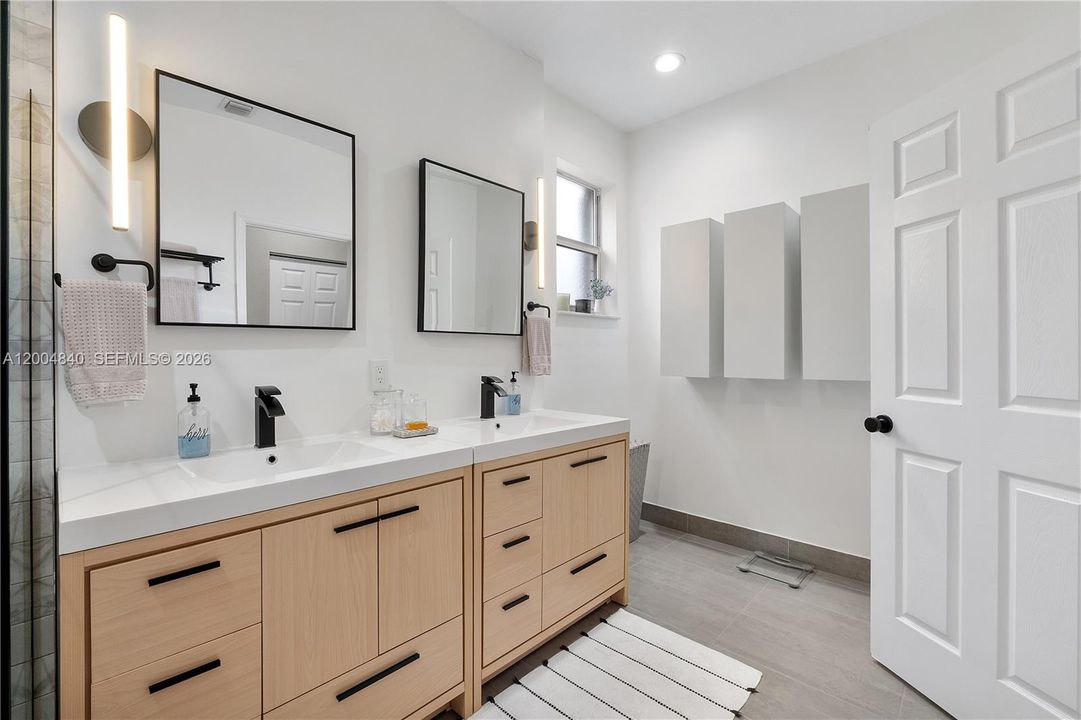 Active With Contract: $750,000 (4 beds, 3 baths, 2460 Square Feet)