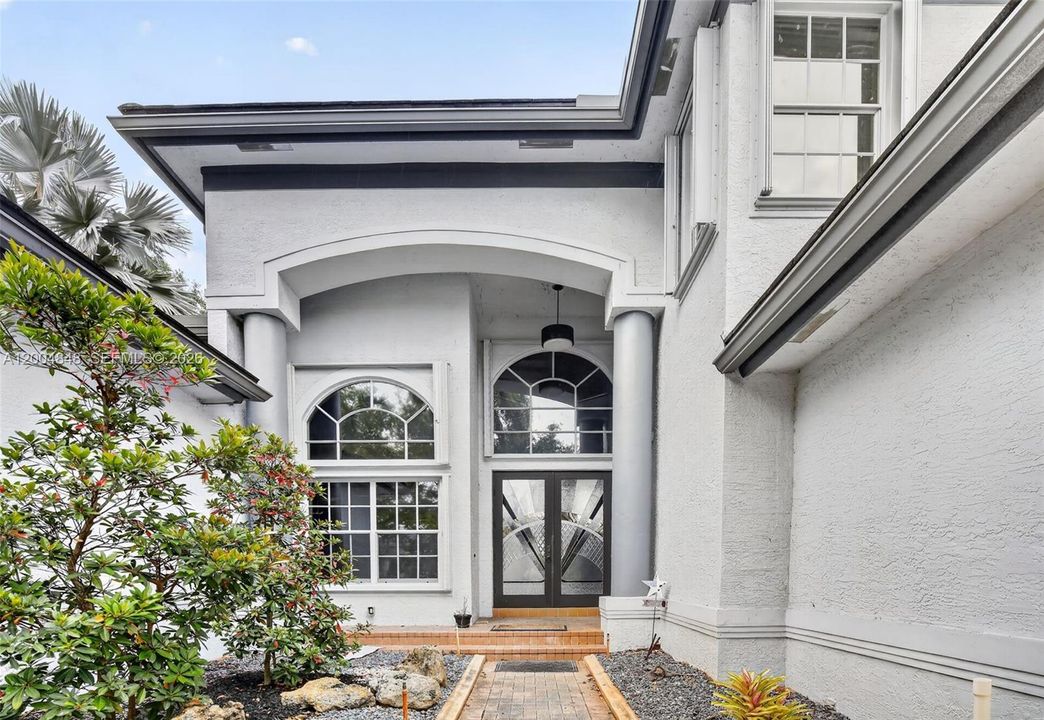 Active With Contract: $1,500,000 (6 beds, 4 baths, 4779 Square Feet)