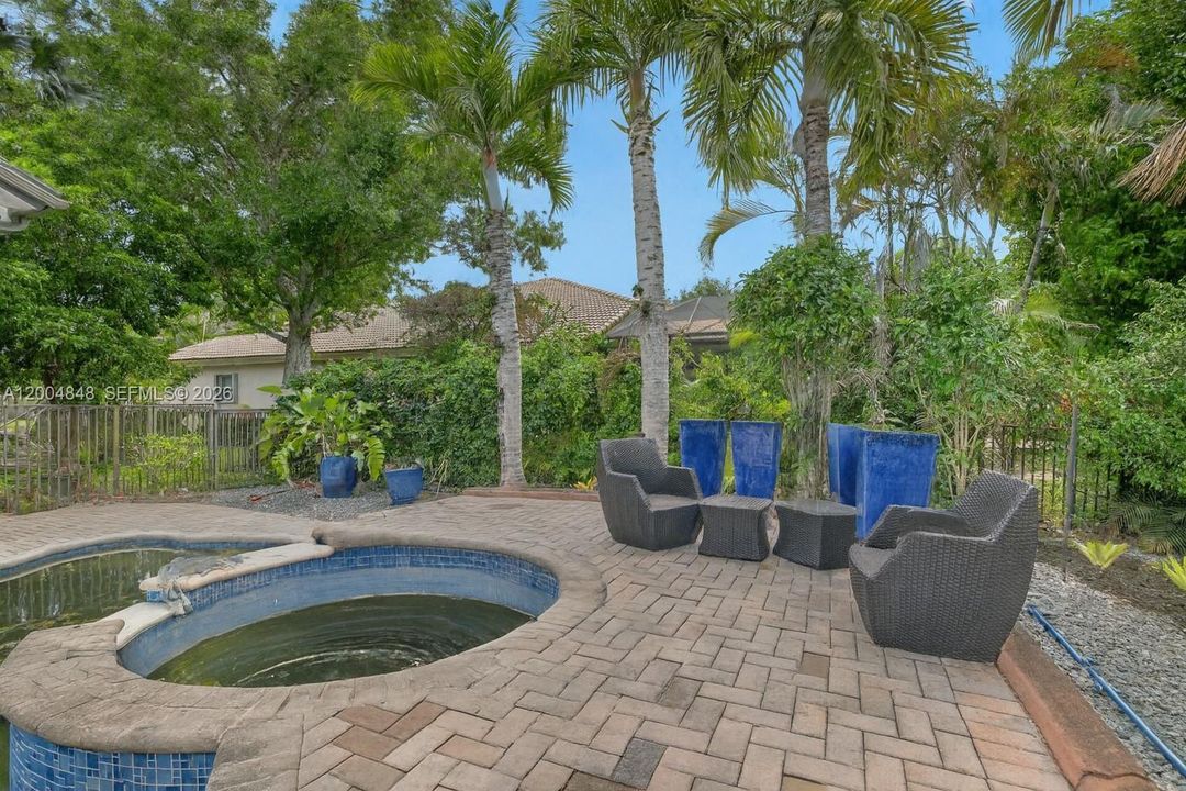 Active With Contract: $1,500,000 (6 beds, 4 baths, 4779 Square Feet)