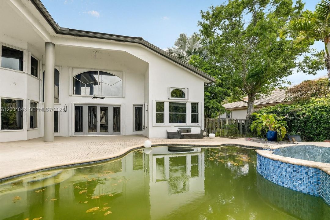 Active With Contract: $1,500,000 (6 beds, 4 baths, 4779 Square Feet)