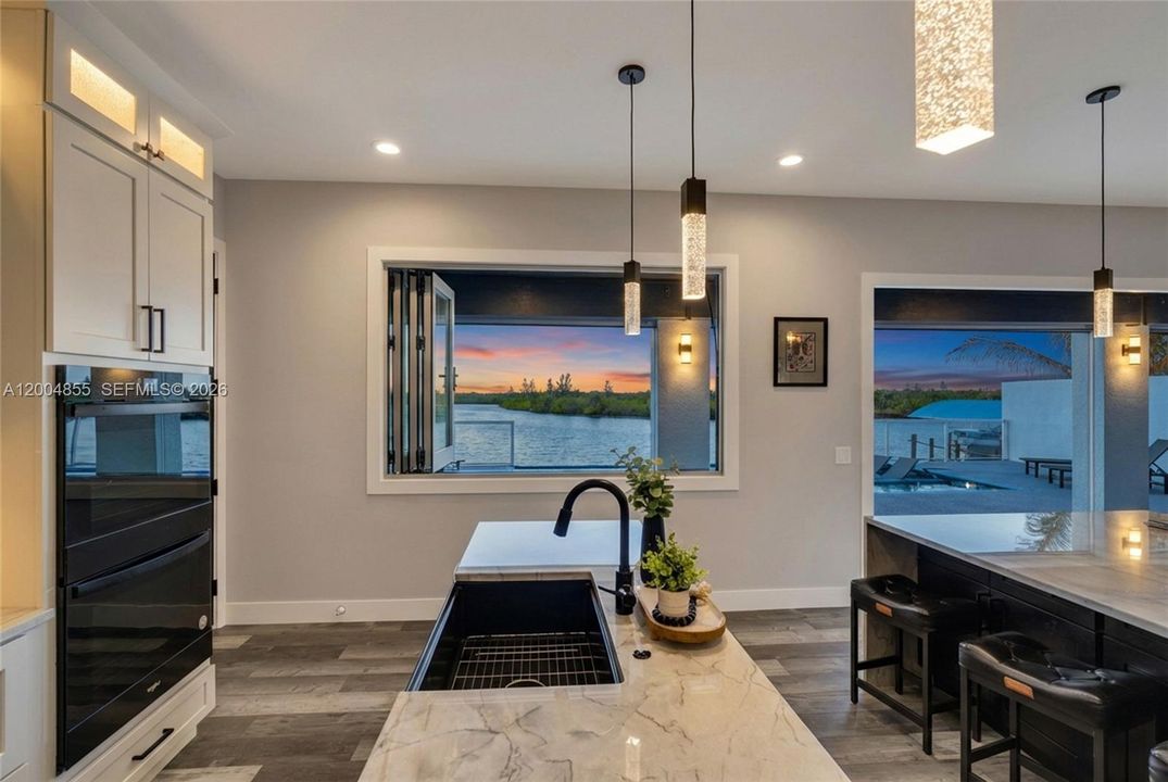 For Sale: $1,590,000 (3 beds, 4 baths, 3784 Square Feet)