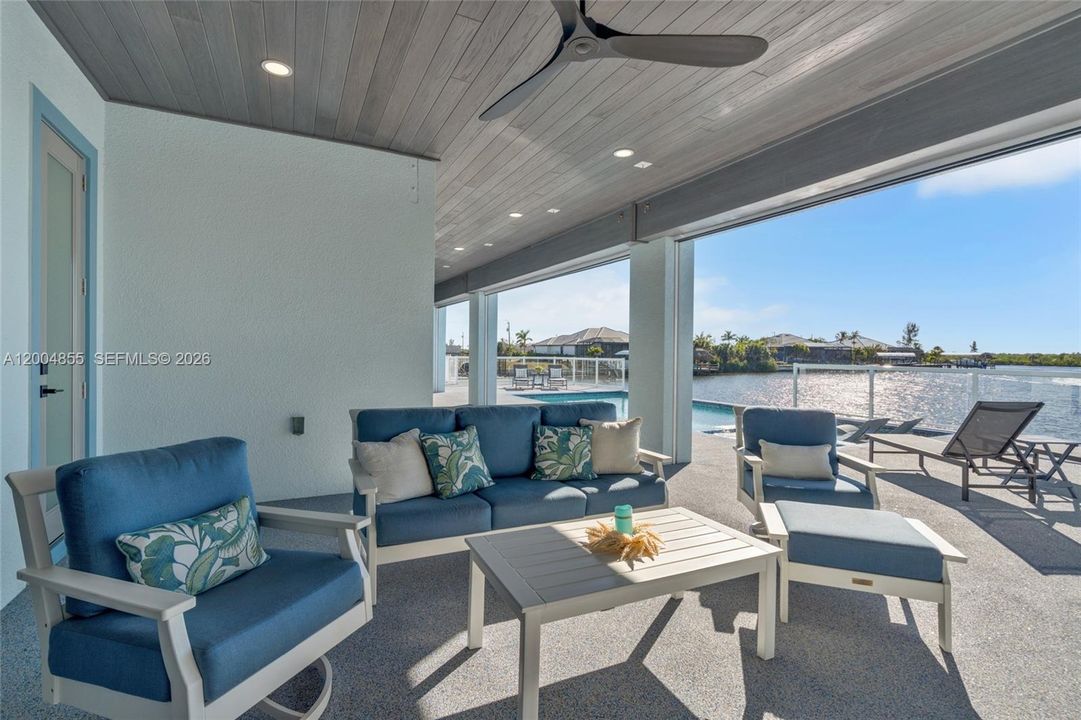 For Sale: $1,590,000 (3 beds, 4 baths, 3784 Square Feet)