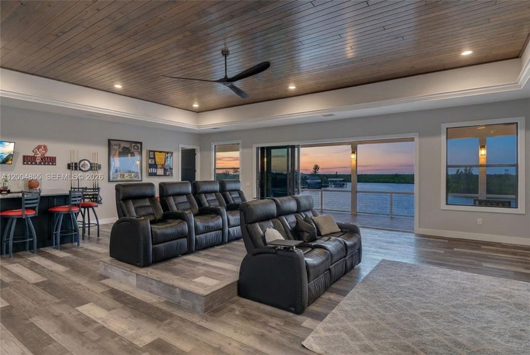 For Sale: $1,590,000 (3 beds, 4 baths, 3784 Square Feet)