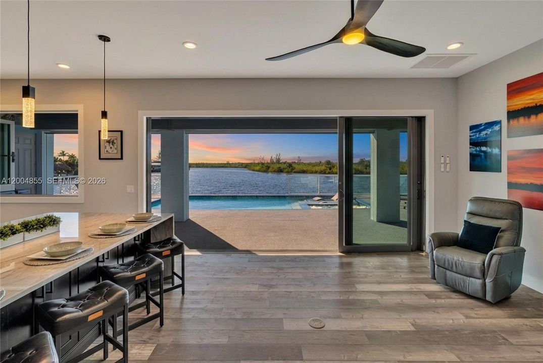 For Sale: $1,590,000 (3 beds, 4 baths, 3784 Square Feet)