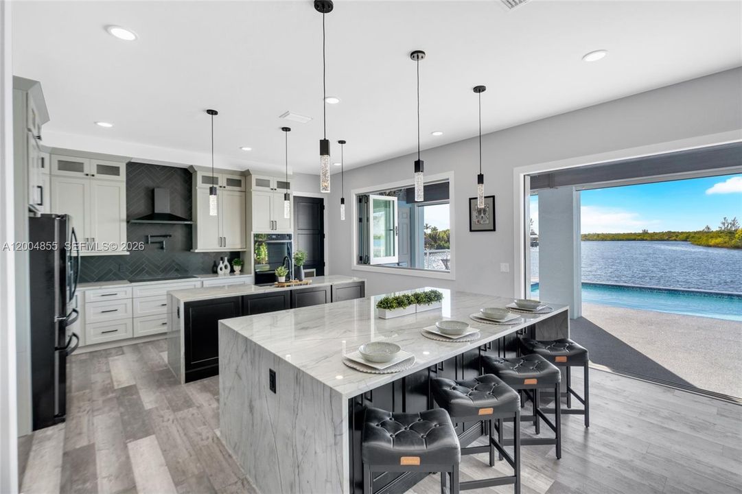 For Sale: $1,590,000 (3 beds, 4 baths, 3784 Square Feet)