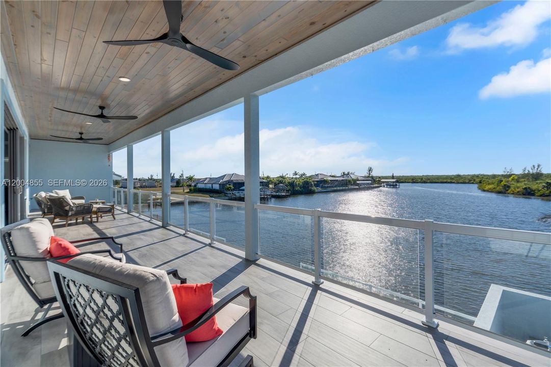 For Sale: $1,590,000 (3 beds, 4 baths, 3784 Square Feet)