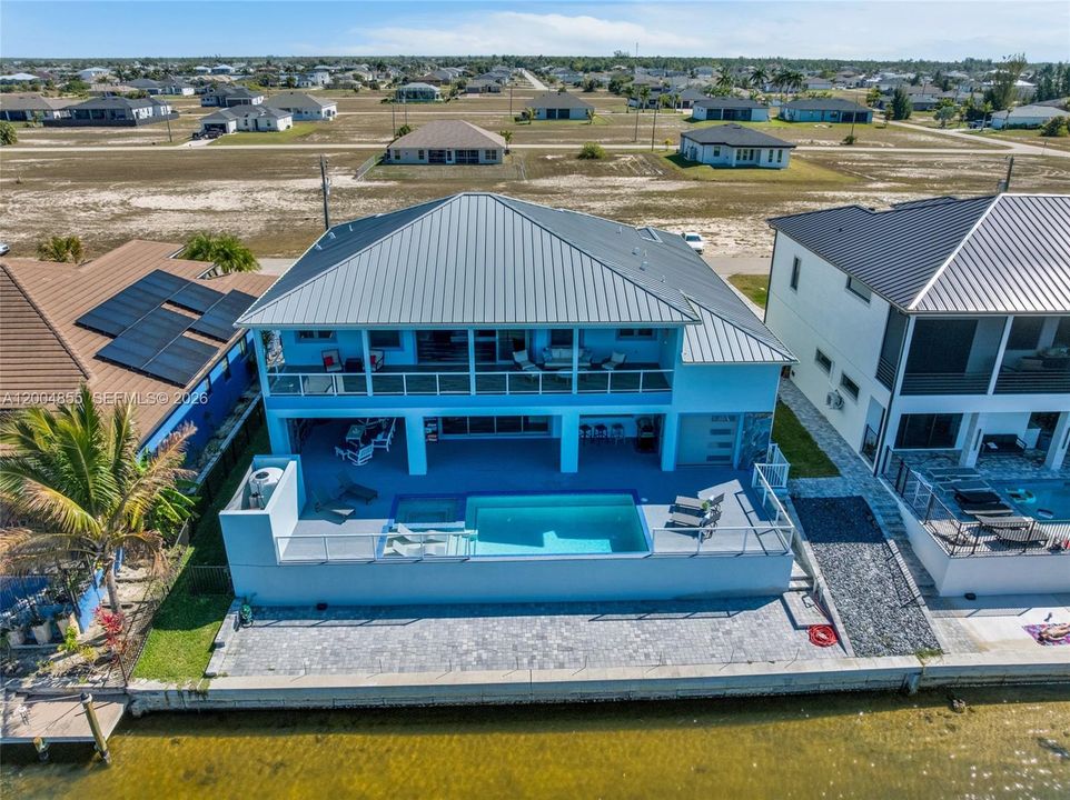 For Sale: $1,590,000 (3 beds, 4 baths, 3784 Square Feet)