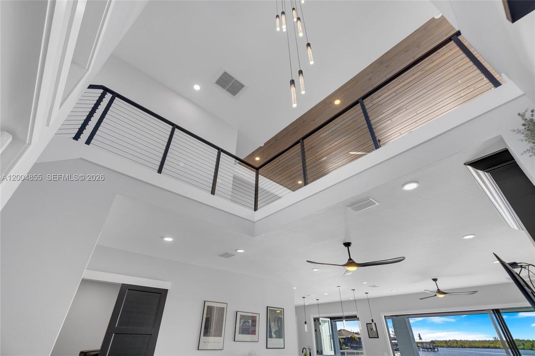 For Sale: $1,590,000 (3 beds, 4 baths, 3784 Square Feet)