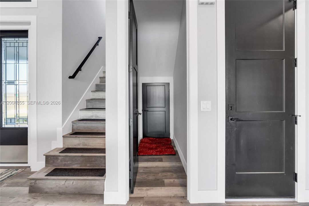 For Sale: $1,590,000 (3 beds, 4 baths, 3784 Square Feet)