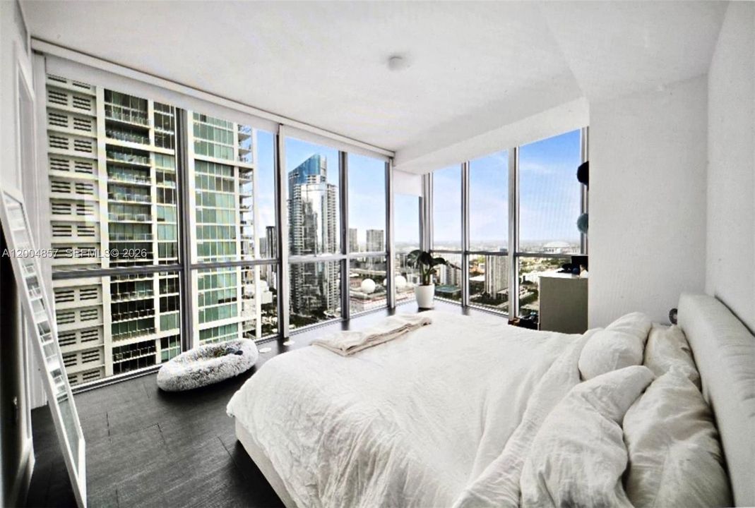 For Sale: $1,200,000 (2 beds, 2 baths, 1647 Square Feet)