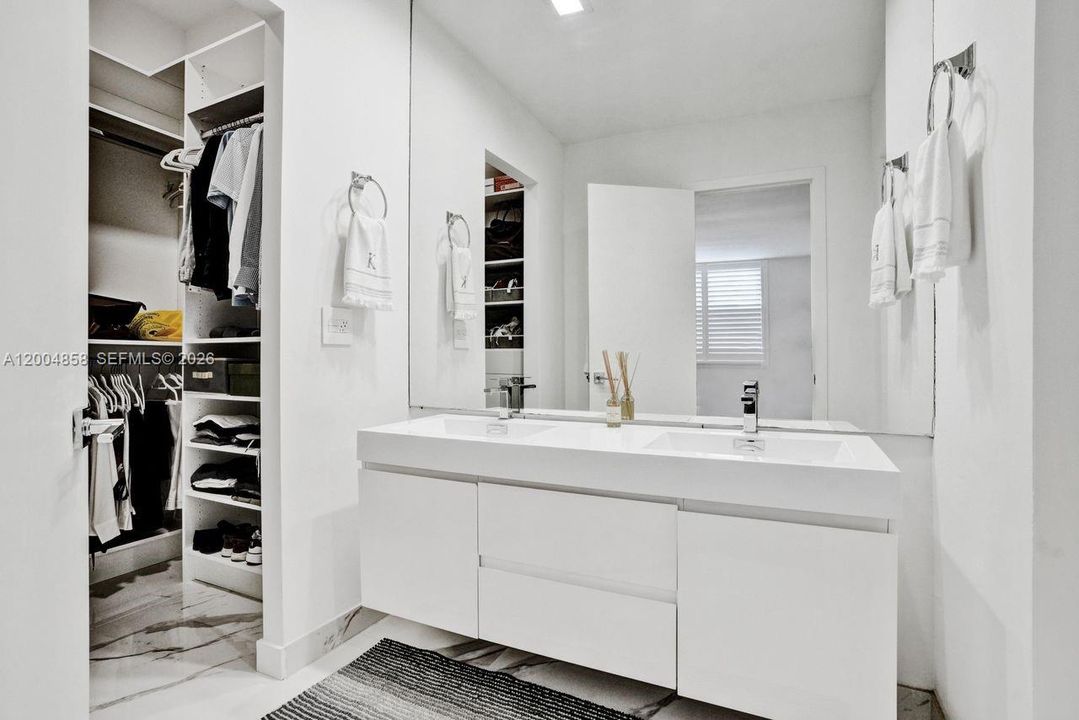 En Venta: $625,000 (2 camas, 2 baños, 1206 Pies cuadrados)